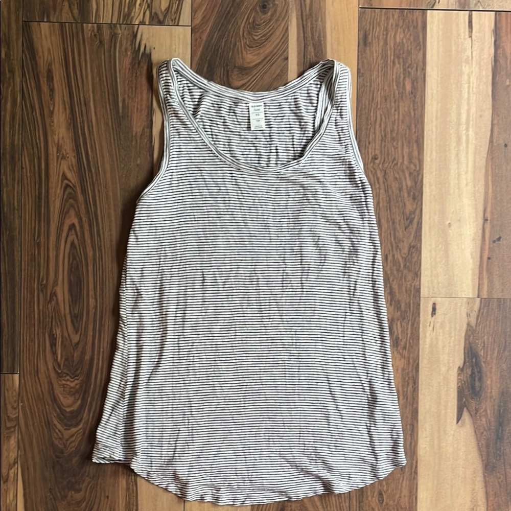 Old Navy Sleeveless Relaxed Tank Top
